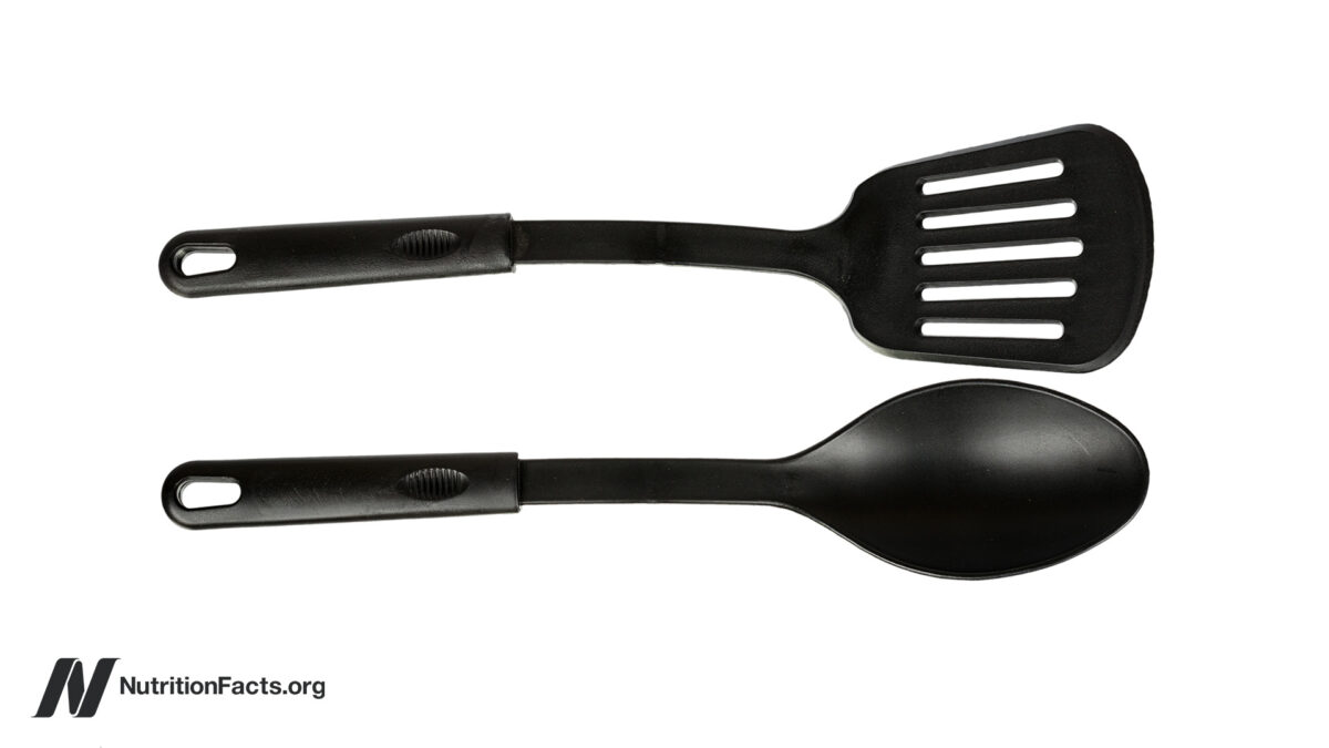 Are melamine tableware and polyamide plastic tableware safe to use?