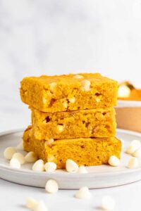 Chewy pumpkin blondies