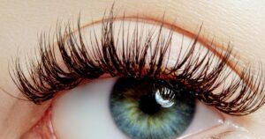 Eyelash extension aftercare guide: Keep your lashes perfect for weeks!
