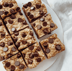 Healthy High Protein Oatmeal Chocolate Chip Breakfast Bars (Gluten Free + No Added Sugar)
