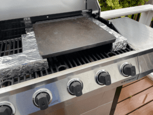 How to make a pizza oven with a gas grill