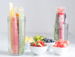 How to make fruit popsicles for kids with just 2 ingredients