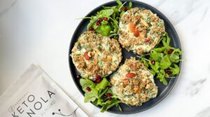 Stuffed mushrooms with cheese and herbs