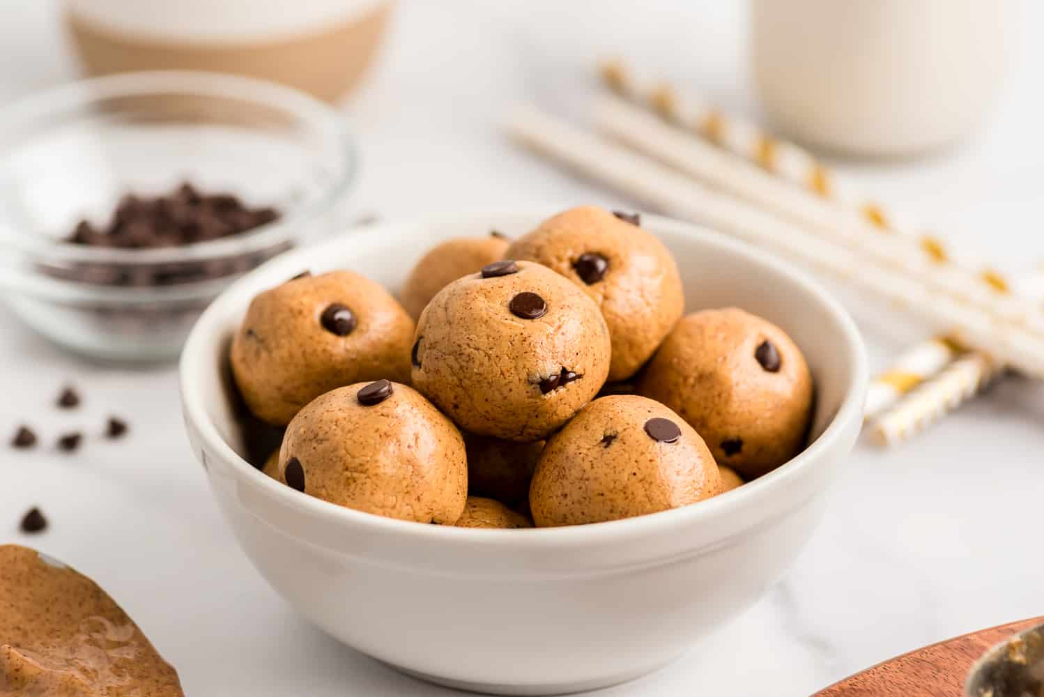 Almond butter protein ball (not baked)