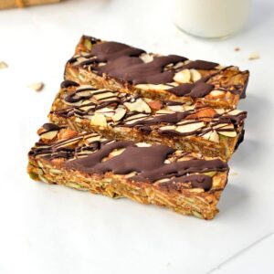 Keto granola bars (no bake, ready in 30 minutes)