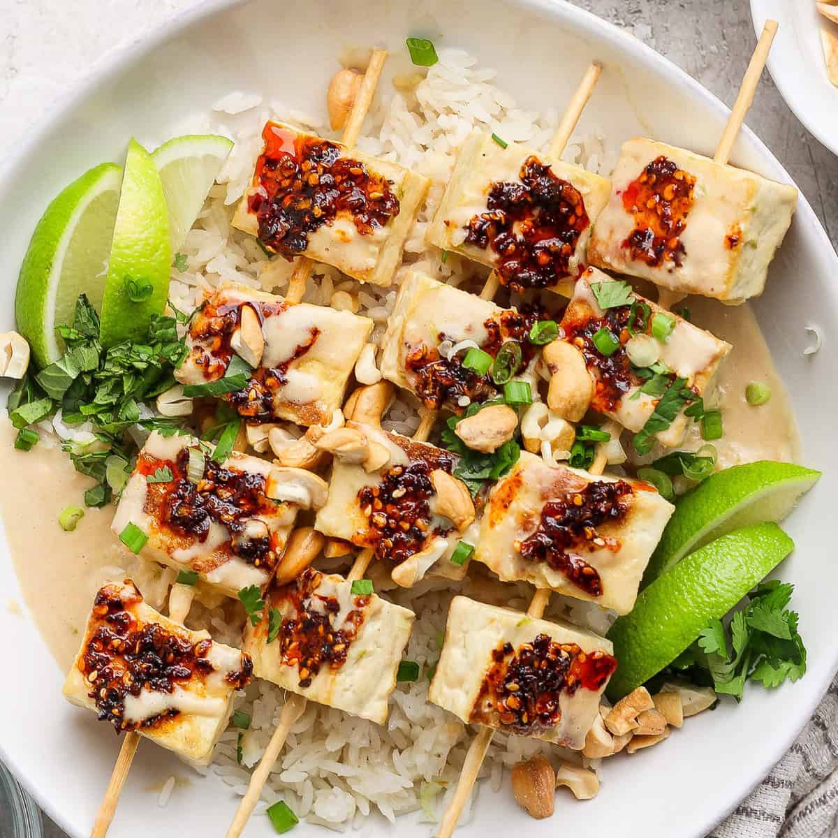 Refreshing Chilean cashew tofu skewers