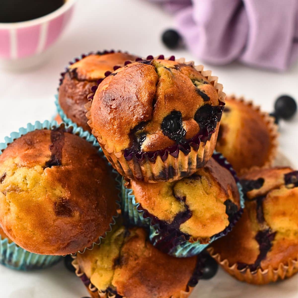 Greek yogurt protein muffin (11g protein, 160kcal, keto)