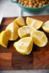 Lemon Love: Bright and enthusiastic ideas for kitchens and homes