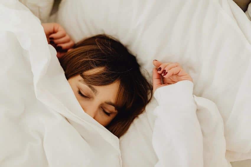 Hugging the night with these heartwarming good night quotes