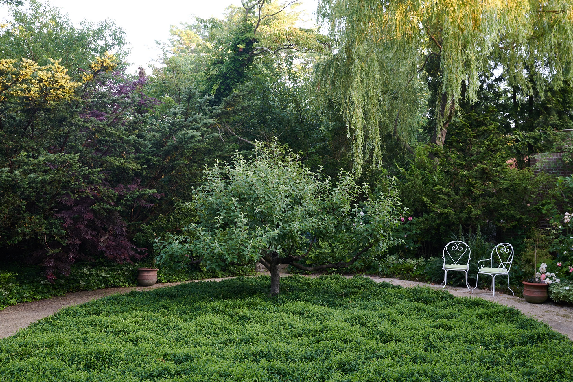 Interested in interior designer outdoor spaces? (Spoiler alert: They're like a dream)