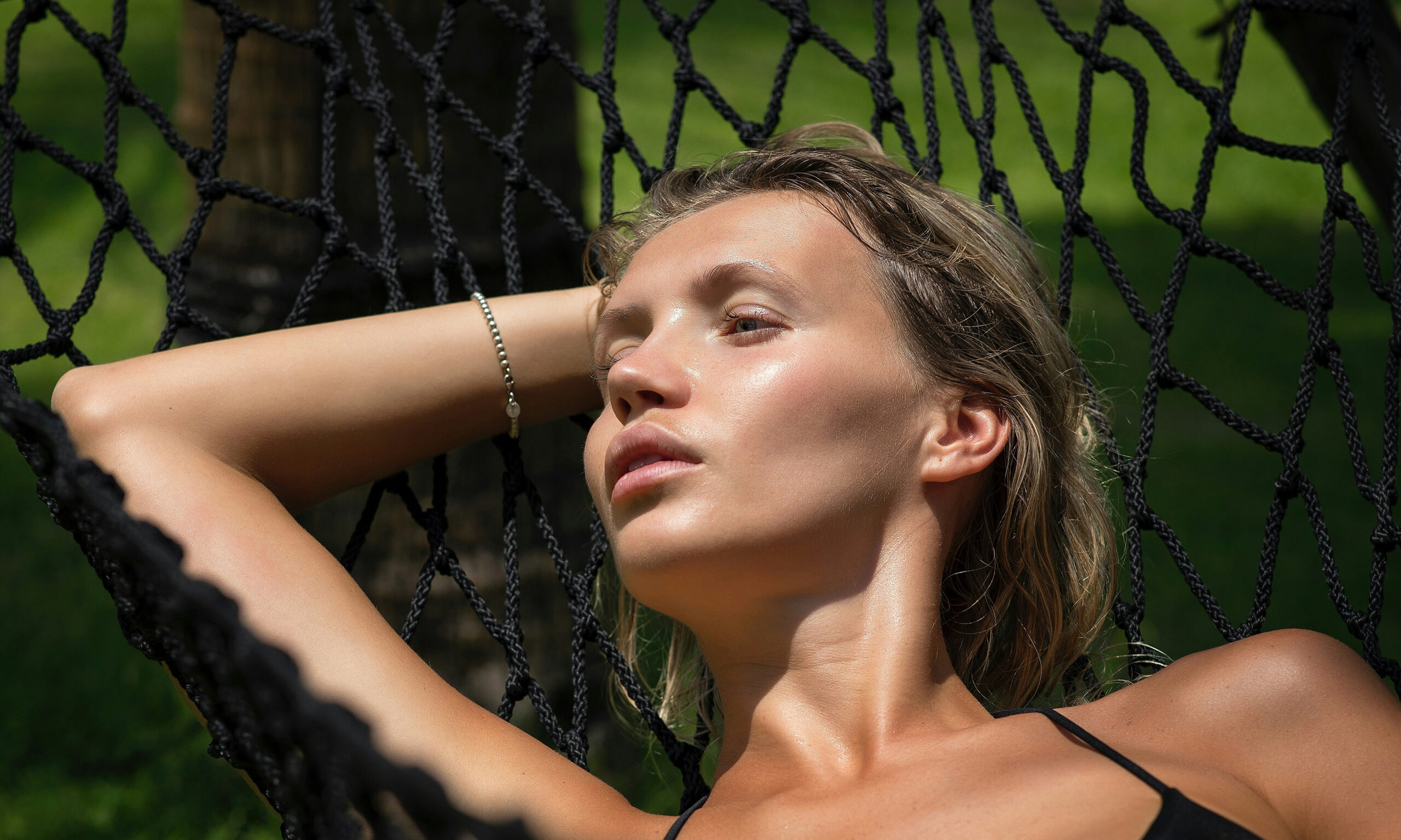 According to dermatologists, the best skin care routine for oily skin