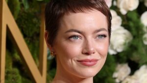 Emma Stone's Hair is a master class to grow buzz cuts - see photos