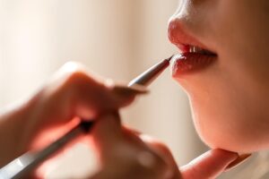 Fiera Fulluptuous Review: Do you measure this lip plumper?