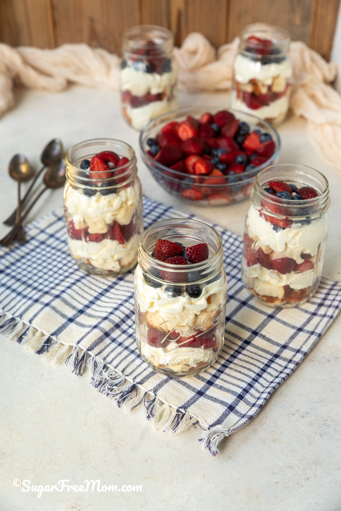 Mason Jars Low Carb Ketoberry Cheesecake Trifle