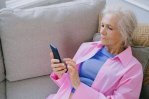 Red flag at home: What early signs mean about your parents' health