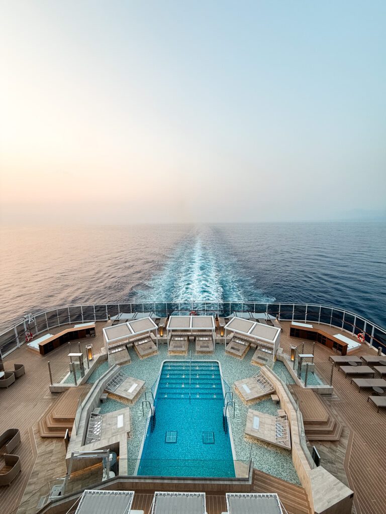 Explorer II Cruise