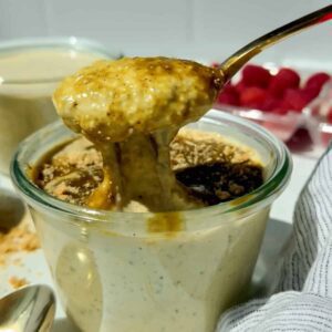Blended pistachio overnight oats
