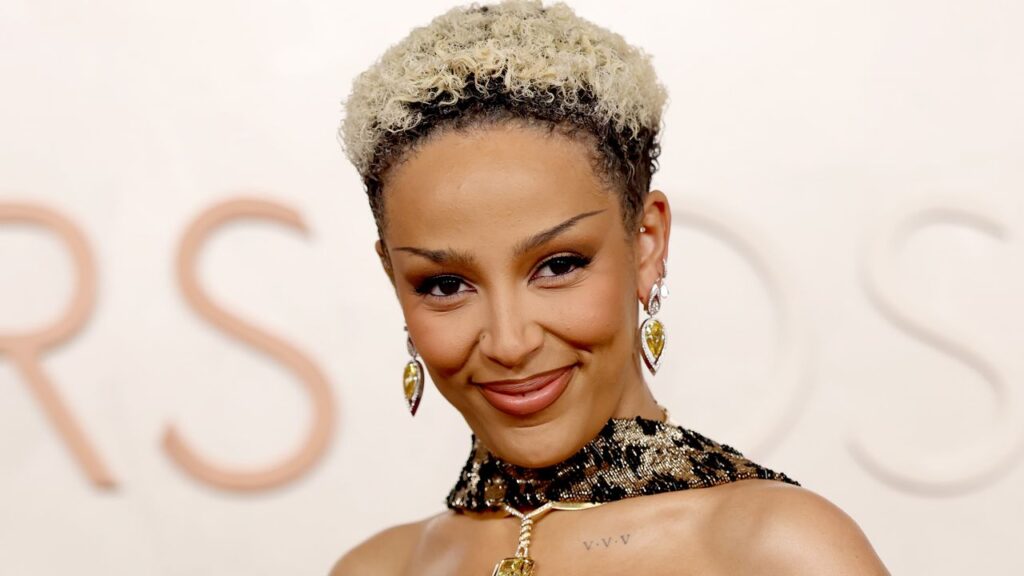 I'm sure I traveled in 1986 with this hairstyle since 1986 - see the photos