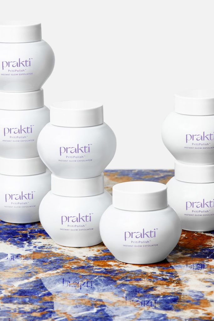 Dakota Johnson and Bella Thorne swear by this $48 exfoliator