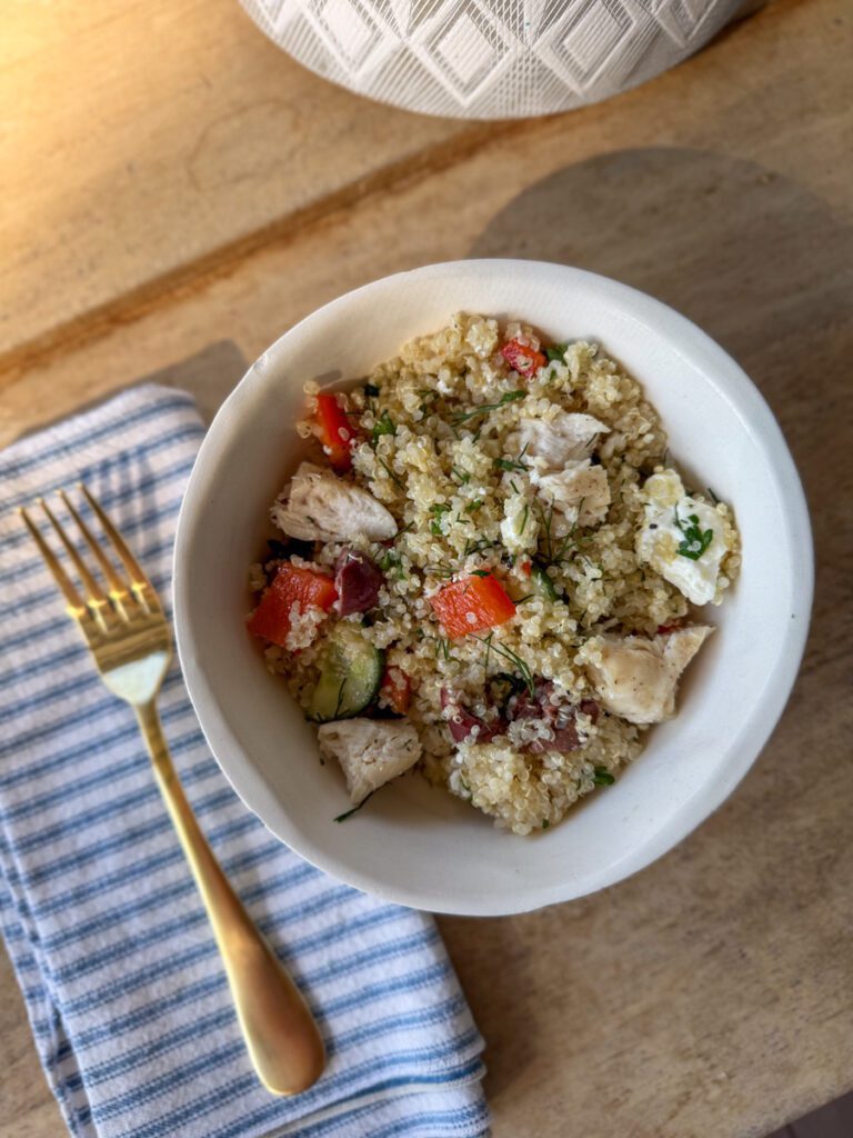 Simple quinoa salad with chicken