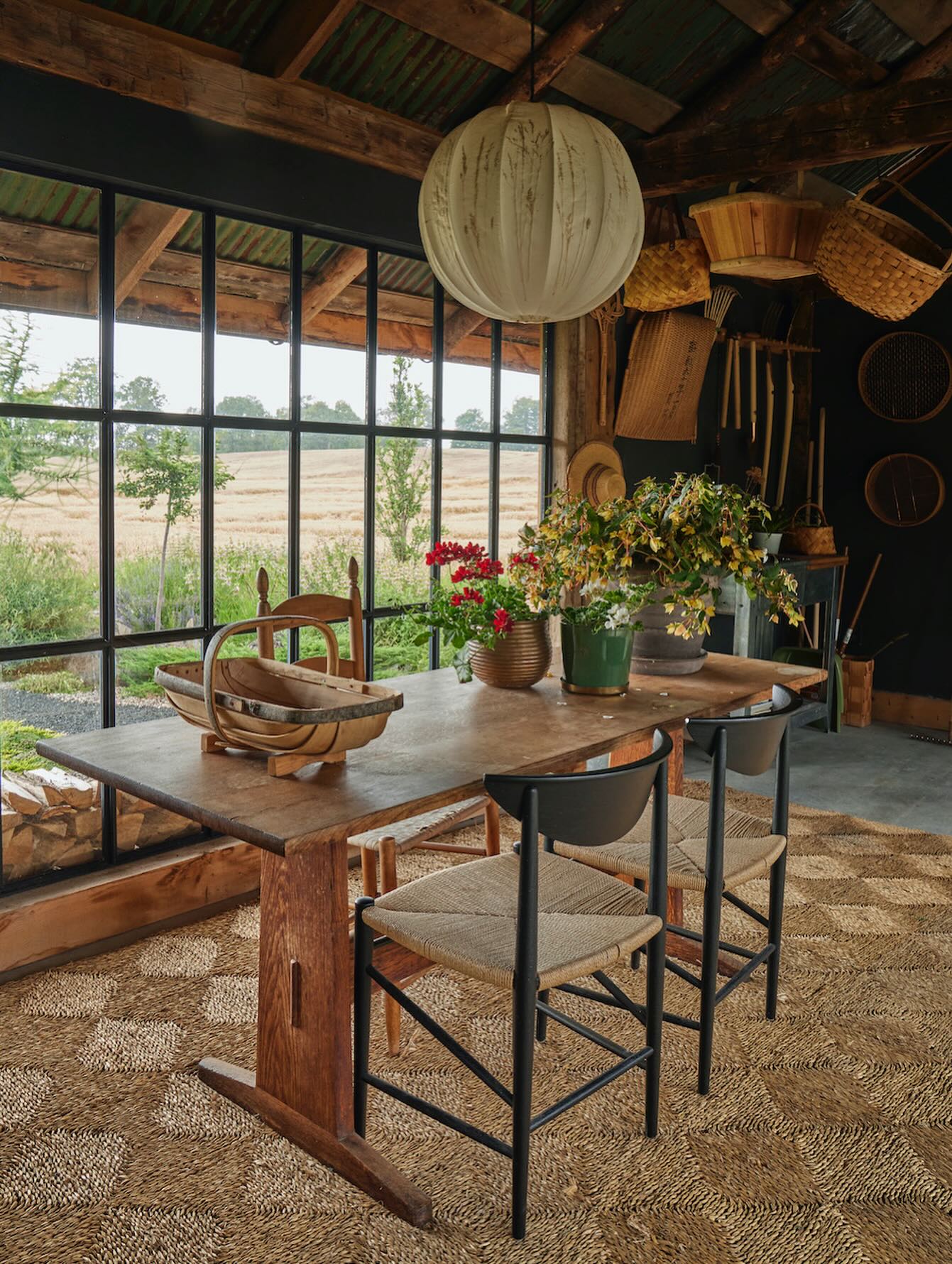 It's here! “Gardenista: Low Impact Garden” is now available on book shelves in Japan