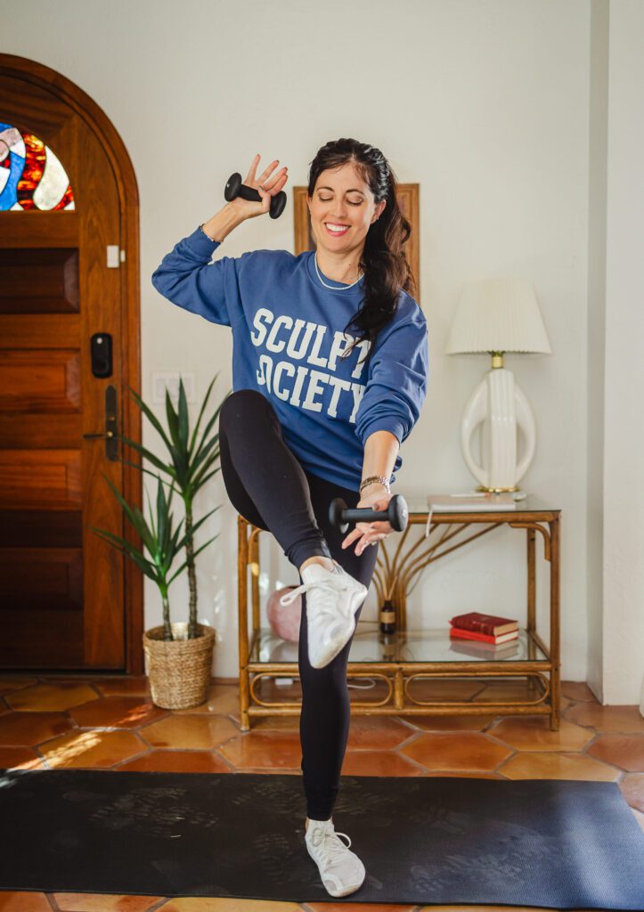 Staying healthy while traveling: my go-to workout + tips