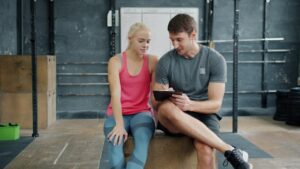 What are the benefits of joining a fitness training program?