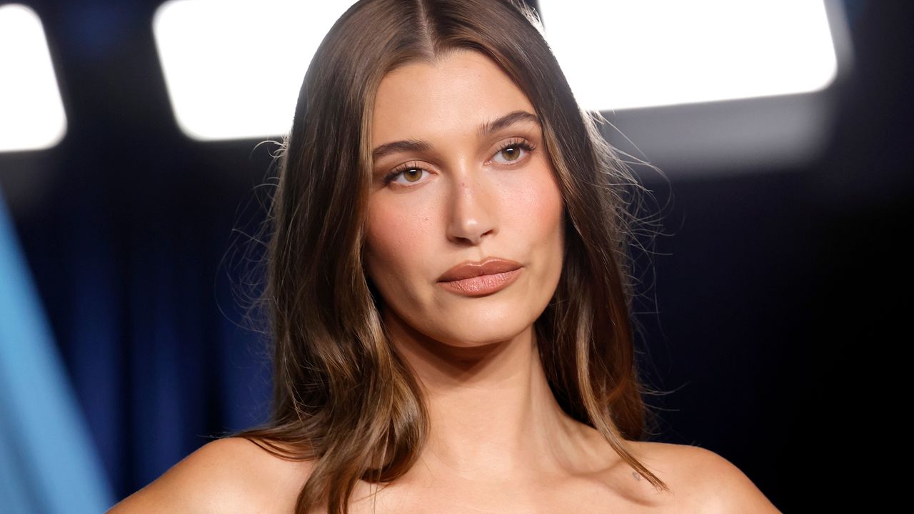 hailey bieber "I made a promise" I tell myself I won't get Botox in my 20s.