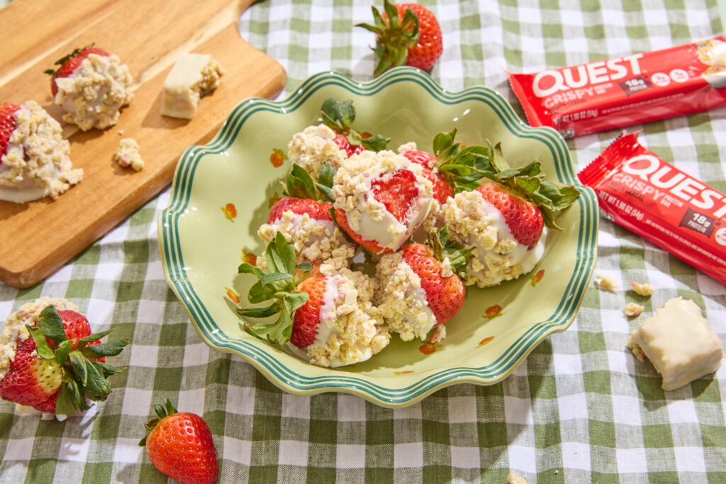 Crispy fruity cereal, white chocolate dipped strawberries recipe