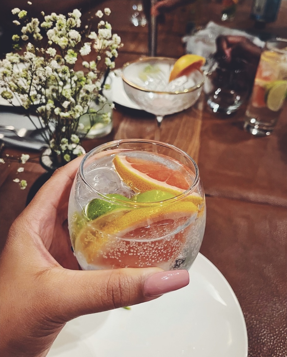 gin and tonic